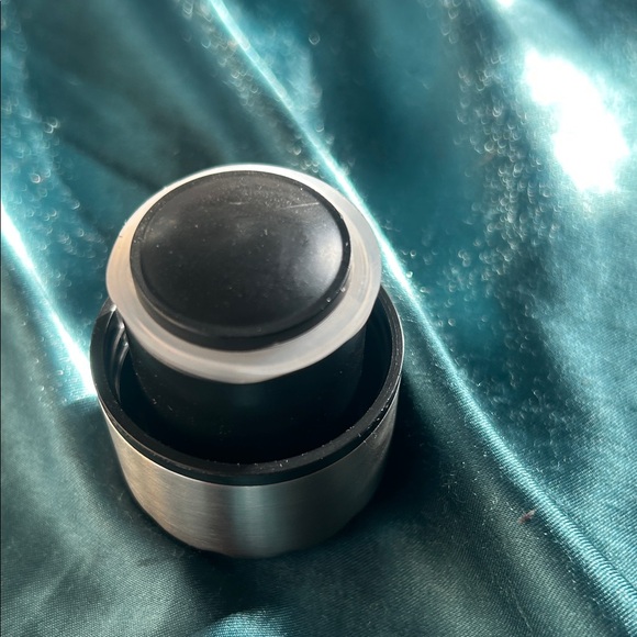 New York Themed Insulated Water Bottle. Prefect for the holidays.The best of NYC - Picture 8 of 16